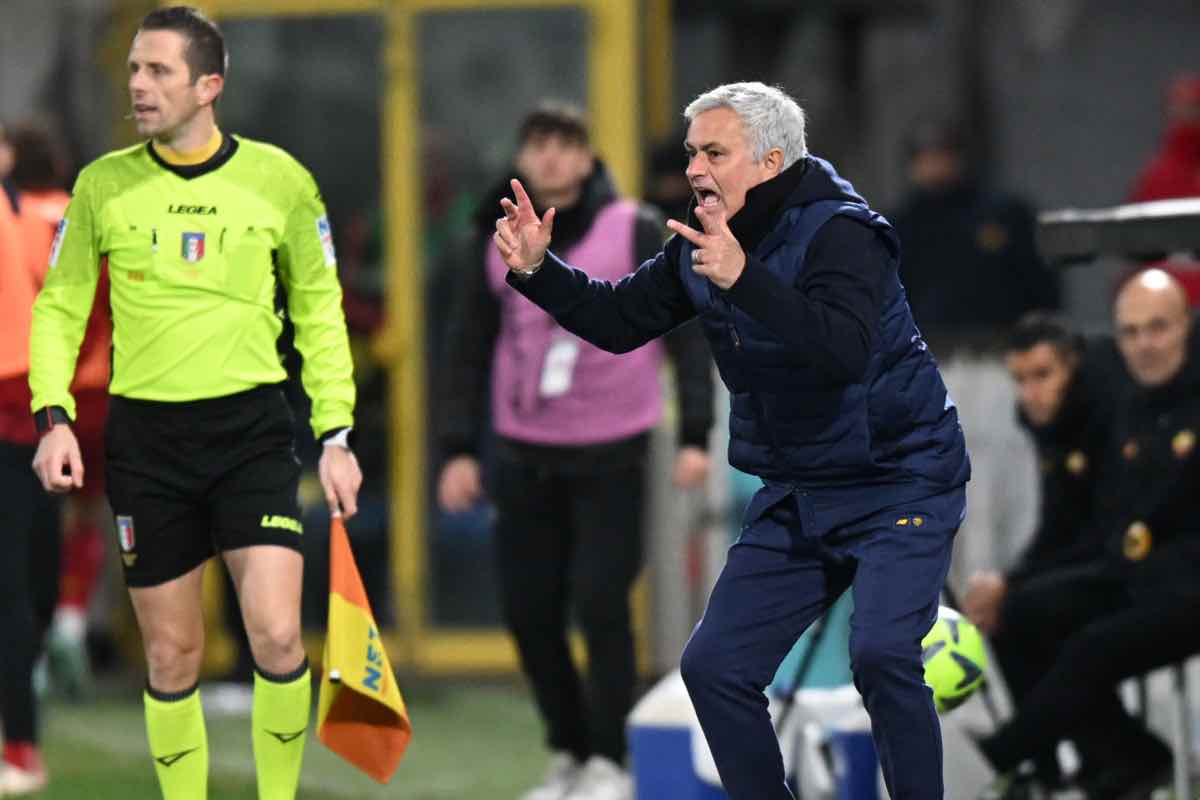 Calciomercato Roma, l'attaccante ha deciso: resa dei conti e tripla opzione