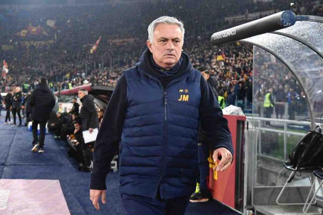 Napoli-Roma, questa non ci voleva: Mourinho nei guai