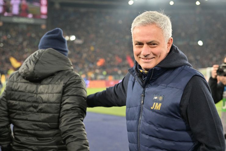 Roma, Mourinho ha deciso: come cambia la lista Uefa