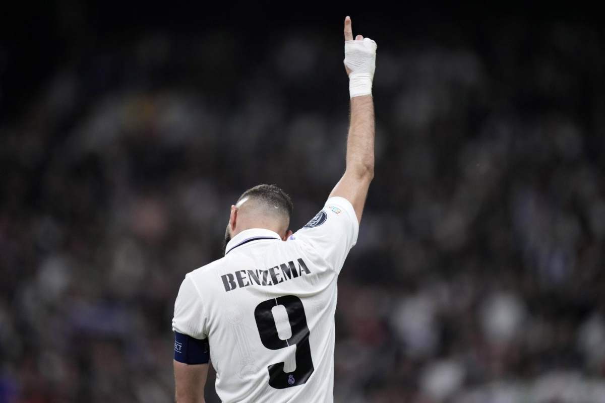 Benzema alla Roma, l'Adidas porta due bomber