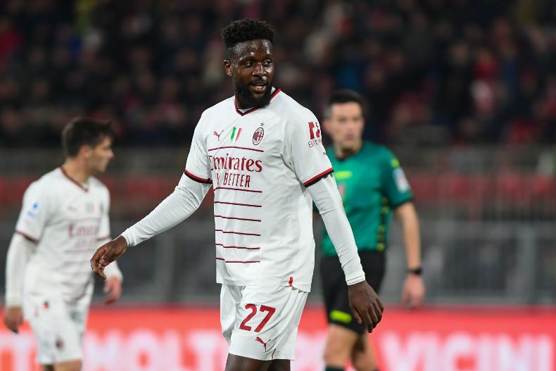 Calciomercato Roma, addio Abraham: resta in Serie A