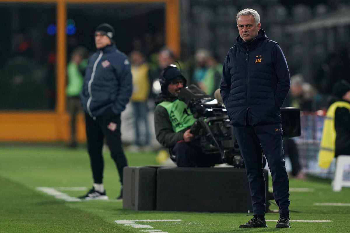 Calciomercato Roma, vogliono anticipare Mourinho: "Tanti club interessati"