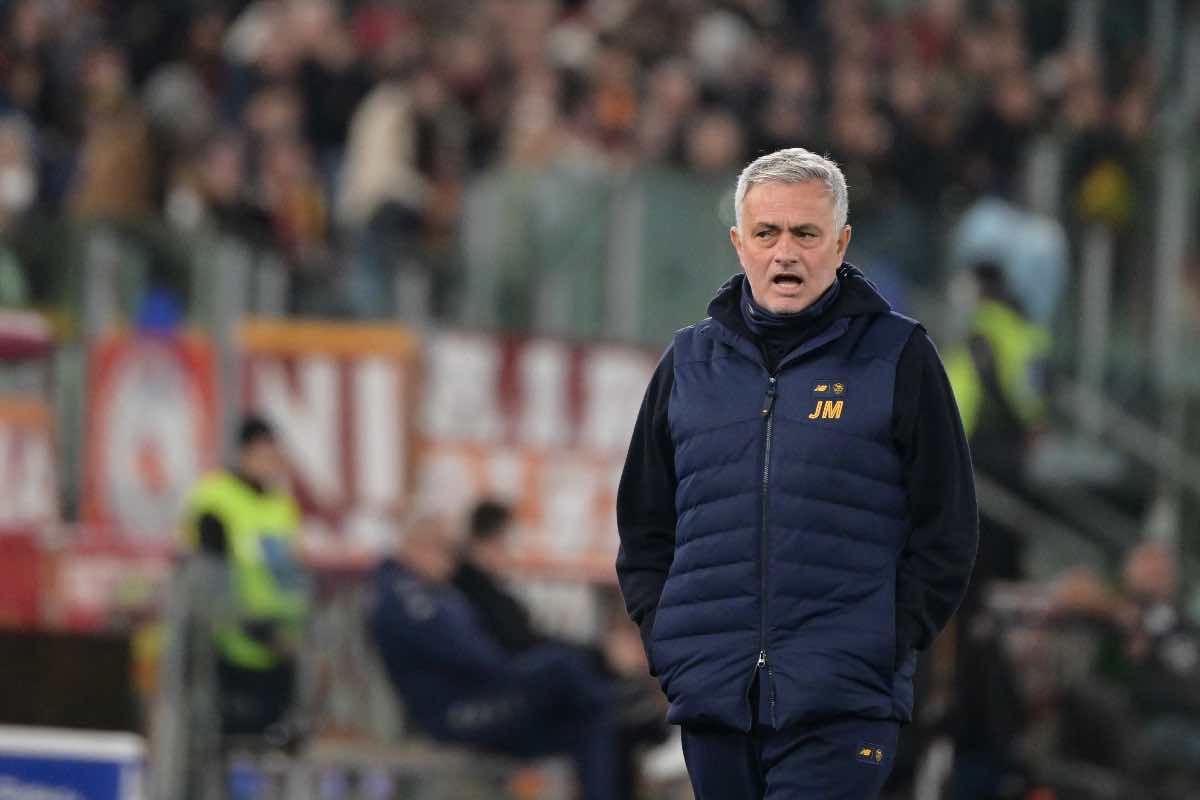 Batticuore Mourinho, la Roma si cautela: “Canale avviato per l’erede”