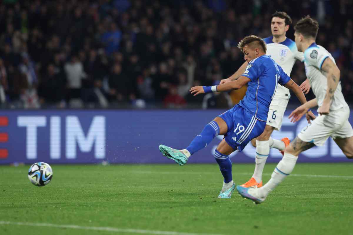 Retegui nel segno di Totti: "Alla Roma se vende Abraham"