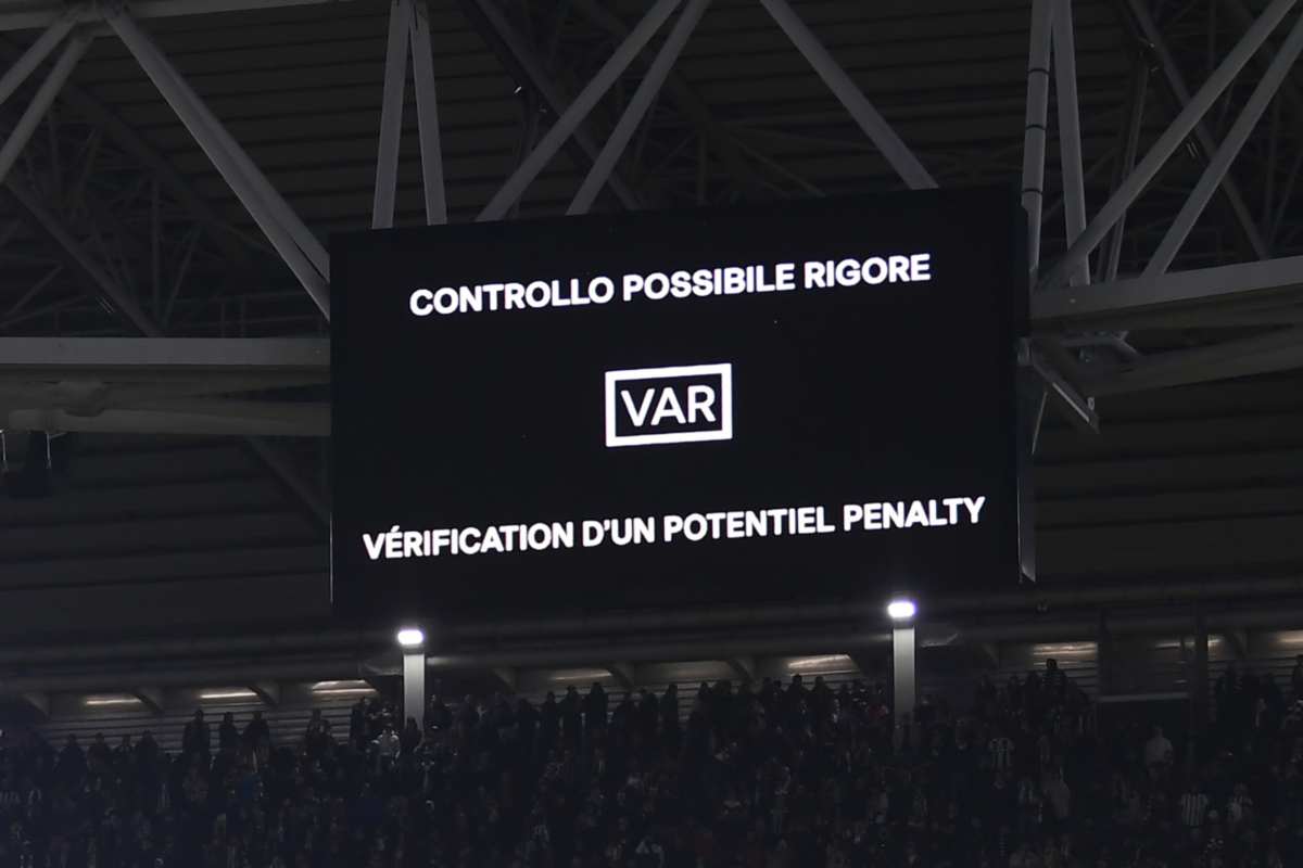 Bologna-Juve, caos Var e doppio rigore assegnato senza monitor