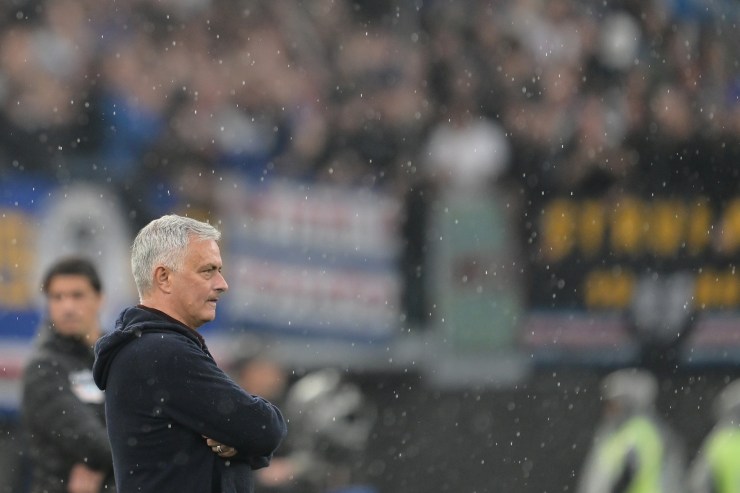 Futuro Mourinho, risposta "bomba" sul contratto: la Roma trema
