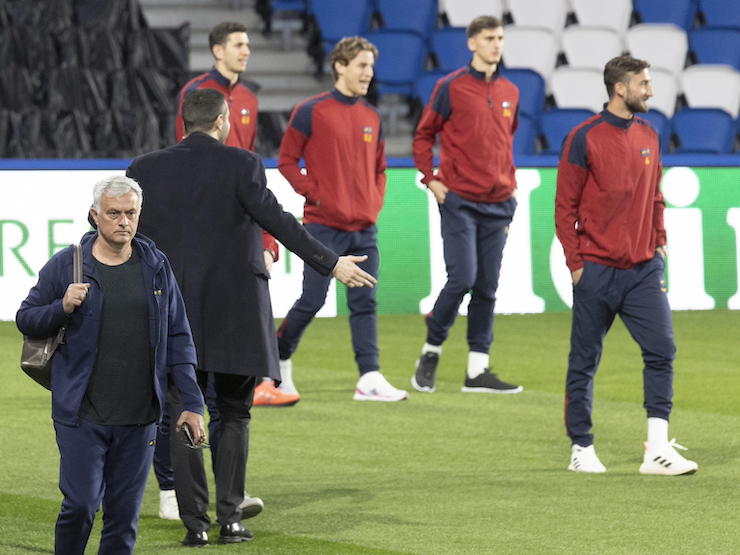 Roma ribaltata, Mourinho cambia tutto: decisione presa