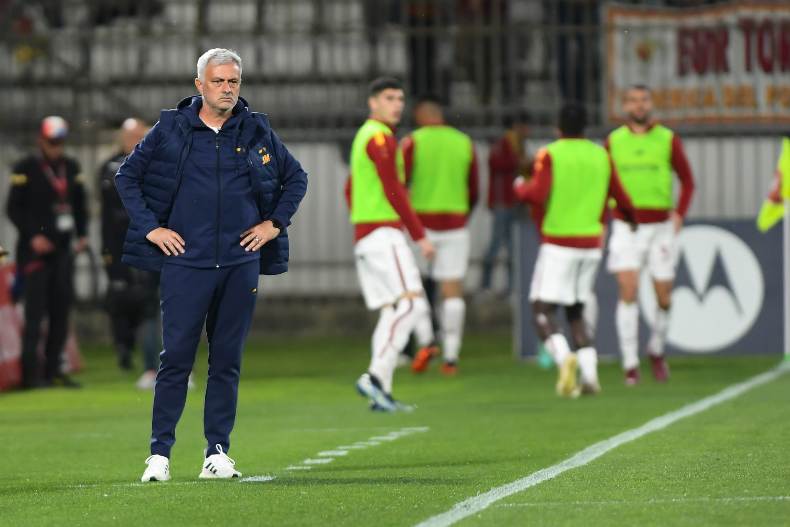 Squalifica Mourinho, indagine chiusa: la Roma è stata informata