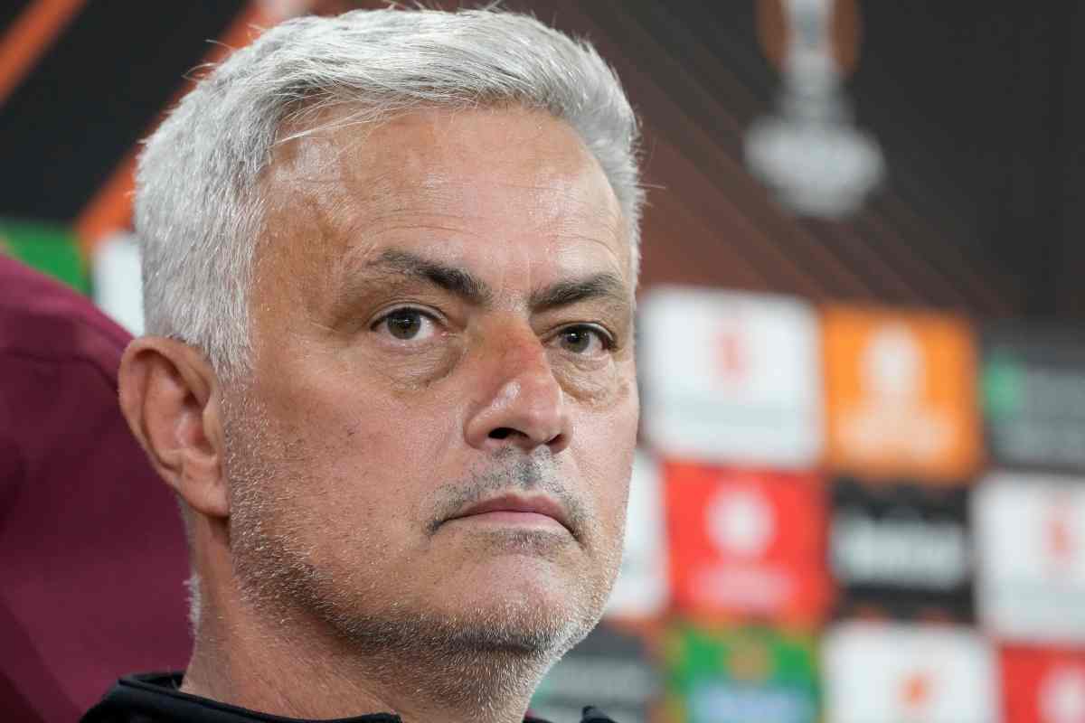 Mourinho resta alla Roma: "Contratto firmato"