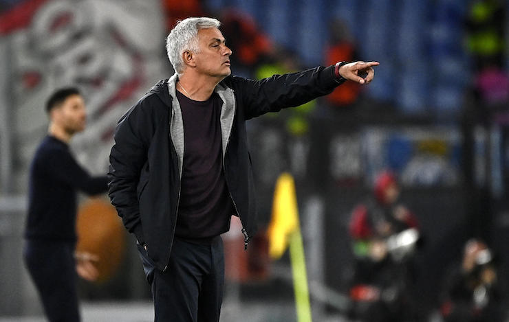 Calciomercato Roma, futuro Mourinho: lo staff di Mendes è a Trigoria