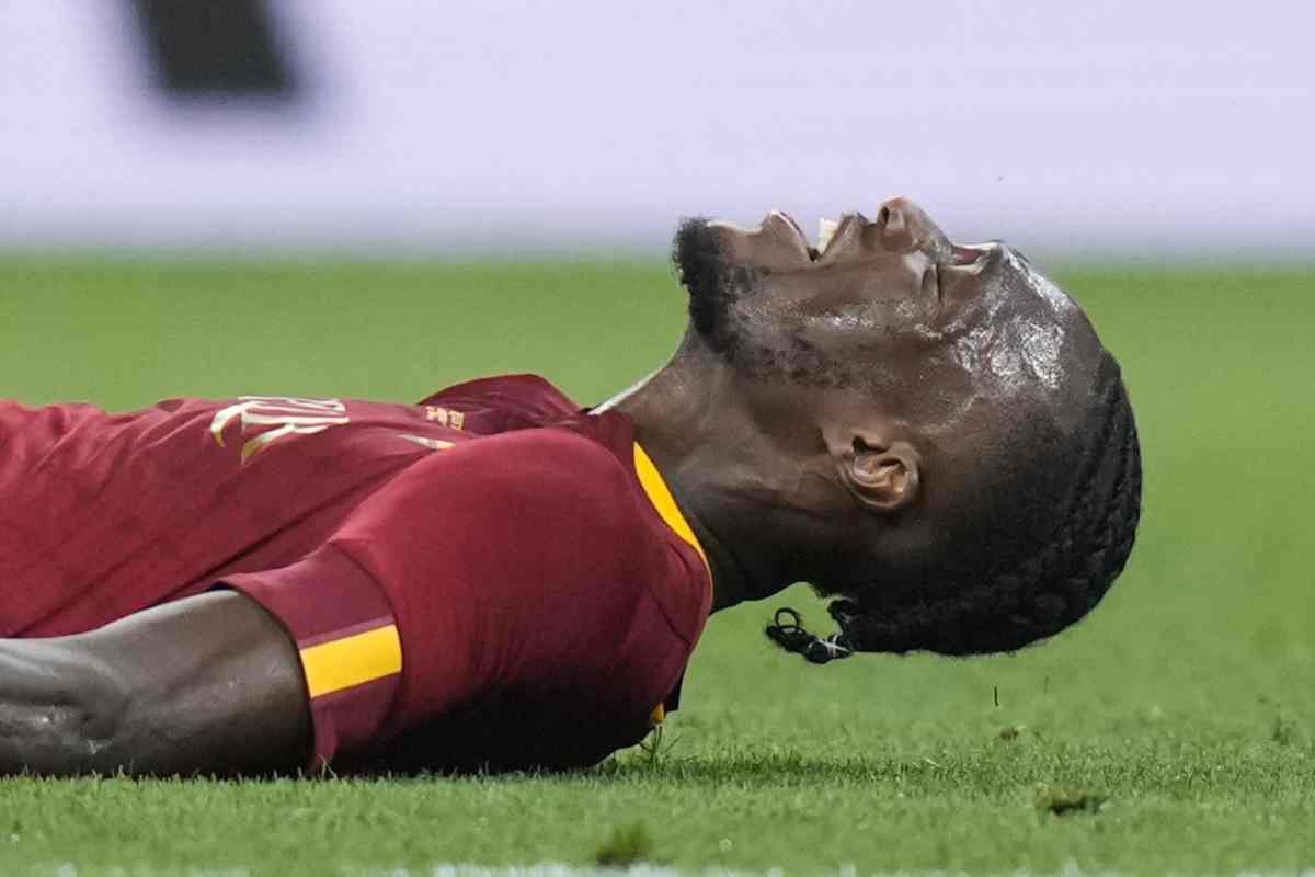 Roma-Spezia, Abraham fa crack: infortunio e cambio immediato