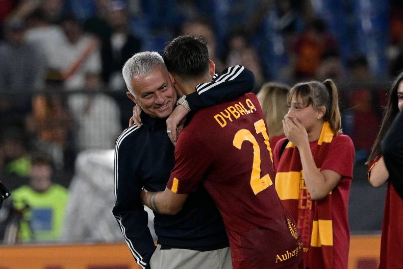 Futuro Mourinho, incontro segreto e firma: pronto un biennale