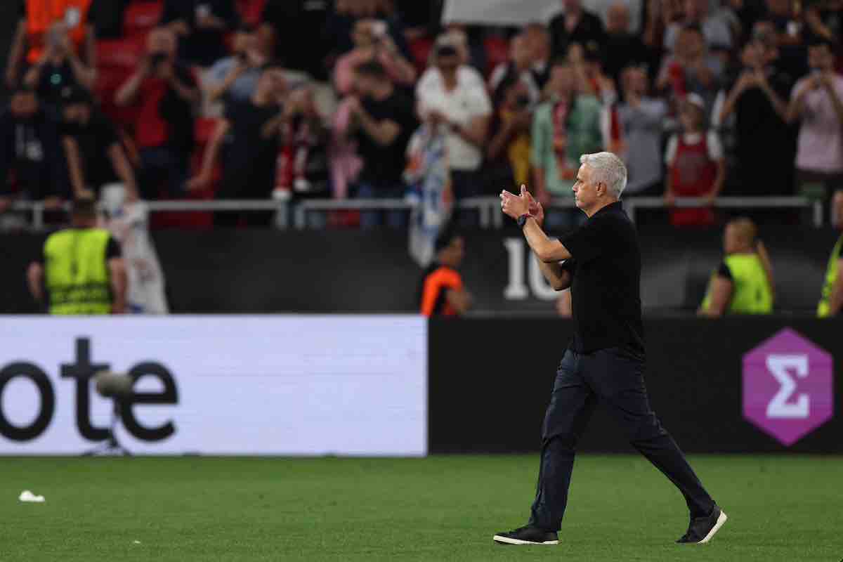 Calciomercato Roma, conto alla rovescia Mourinho: l'addio prende quota