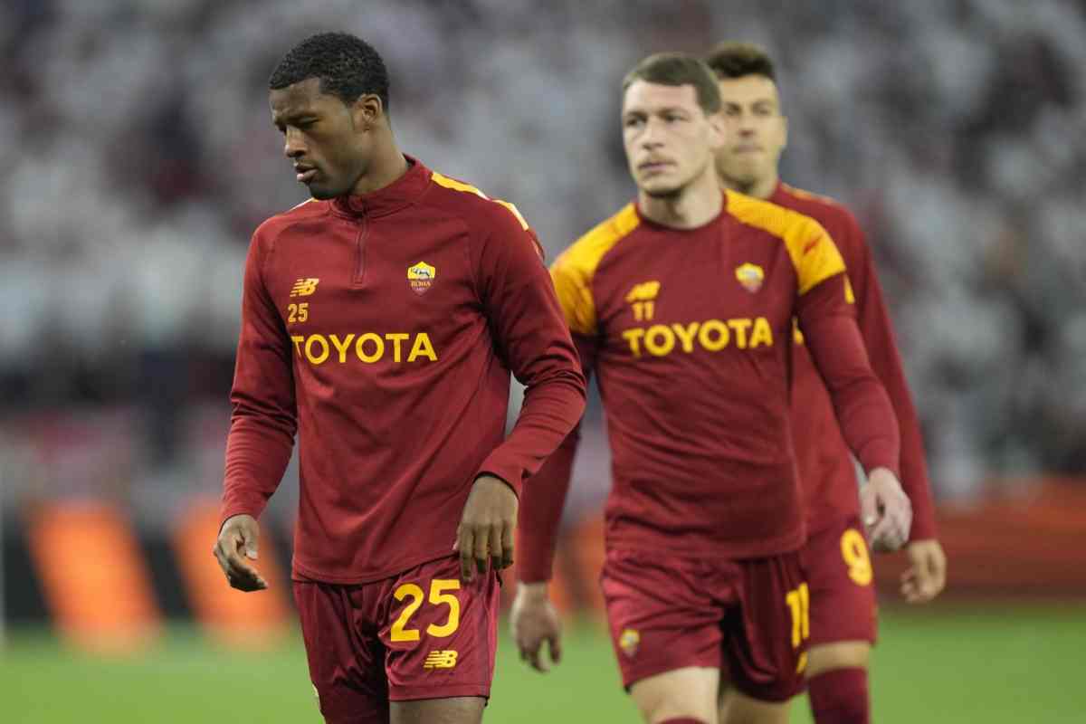 Fischi in Roma-Spezia, i tifosi non lo perdonano: Wijnaldum nel mirino