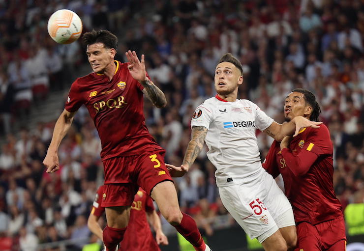 Calciomercato Roma, hanno cambiato obiettivo: doppietta in Bundesliga