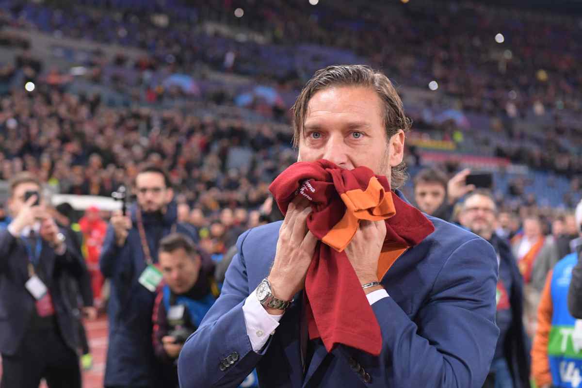 Il ritorno della maglia numero 10: da Totti a Dybala, tifosi scatenati
