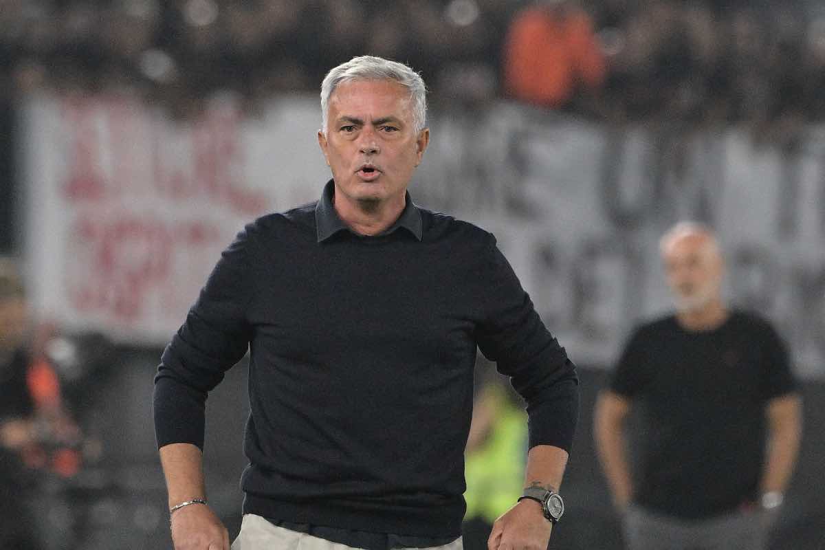 UFFICIALE il nuovo allenatore: il domino coinvolge anche Mourinho
