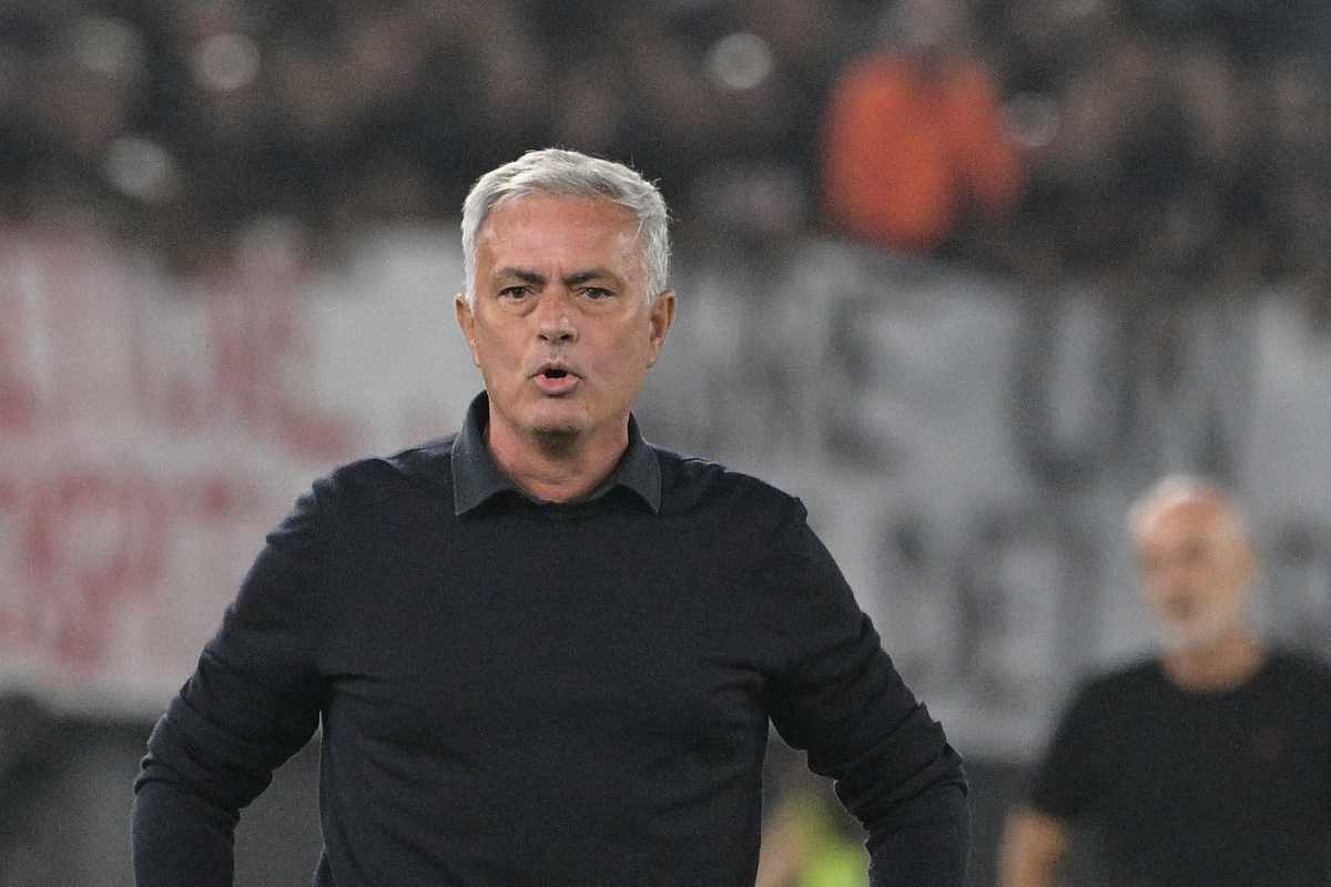 Pioli zittisce Mourinho, spunta il like di un giallorosso