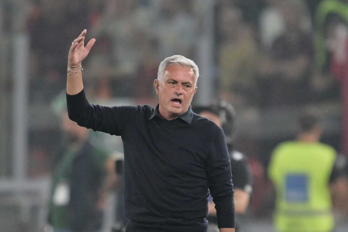 Roma, dilemma Mourinho: fuori rosa fino al 2024
