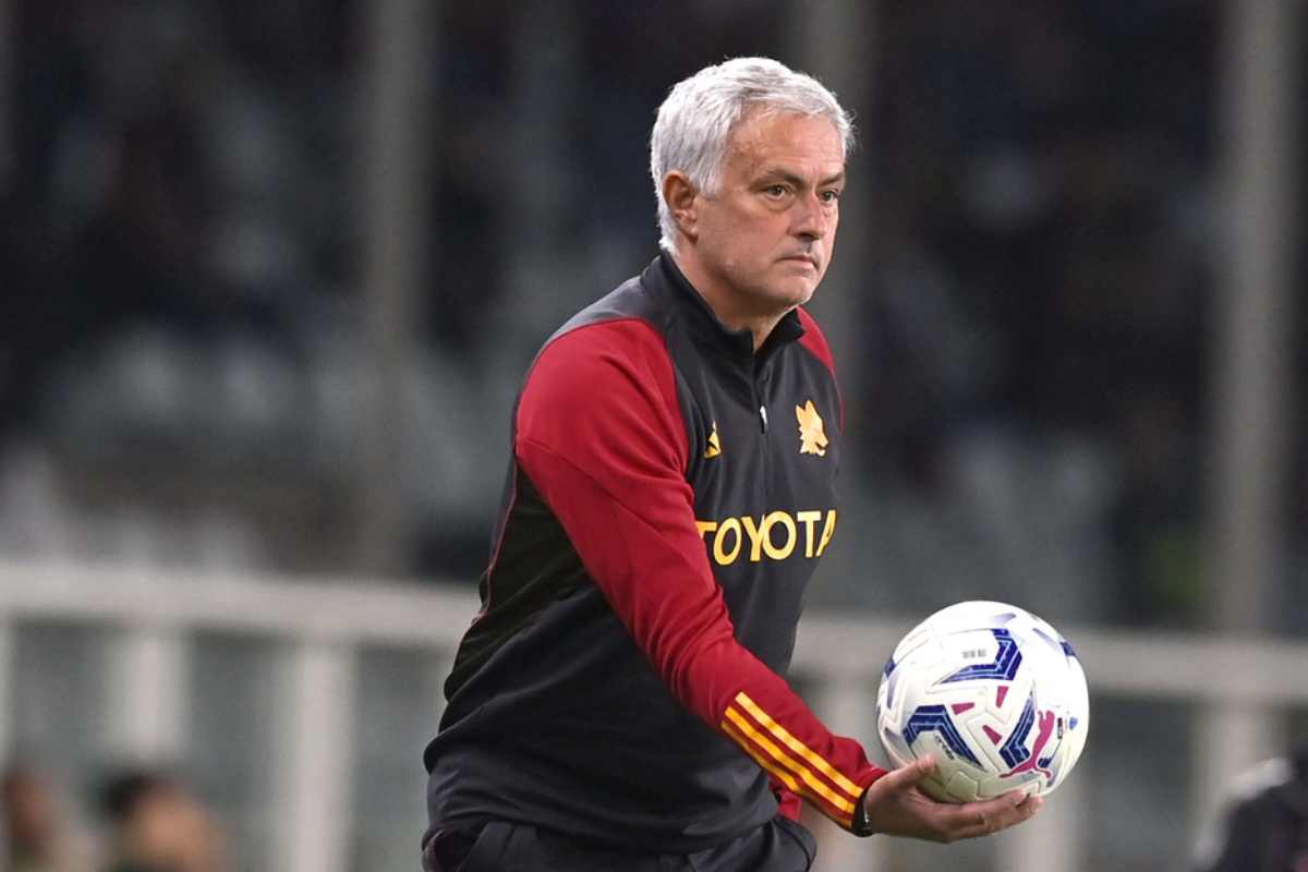 Emergenza Roma: Mourinho ribalta la squadra