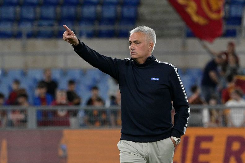 Nuovi campioni per la Roma: scende in campo Mourinho