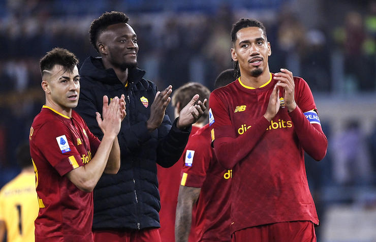 Hanno venduto Smalling: "Subito in Arabia"