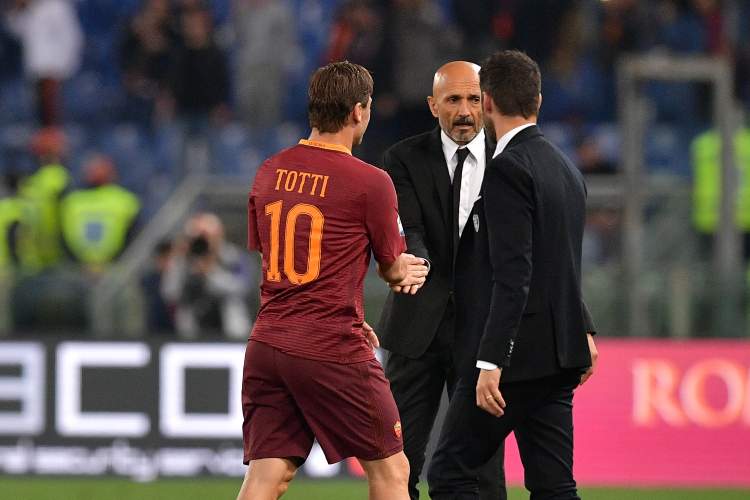 Nuovo ruolo per Totti: hanno già parlato