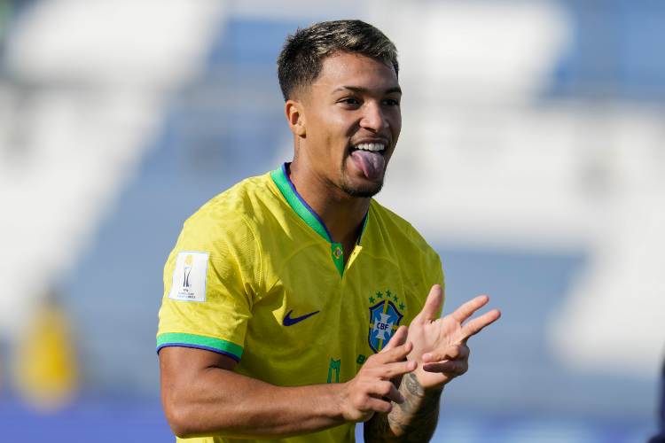 Grave infortunio e tre mesi di stop: acquisto anticipato, Tiago Pinto sotto assedio