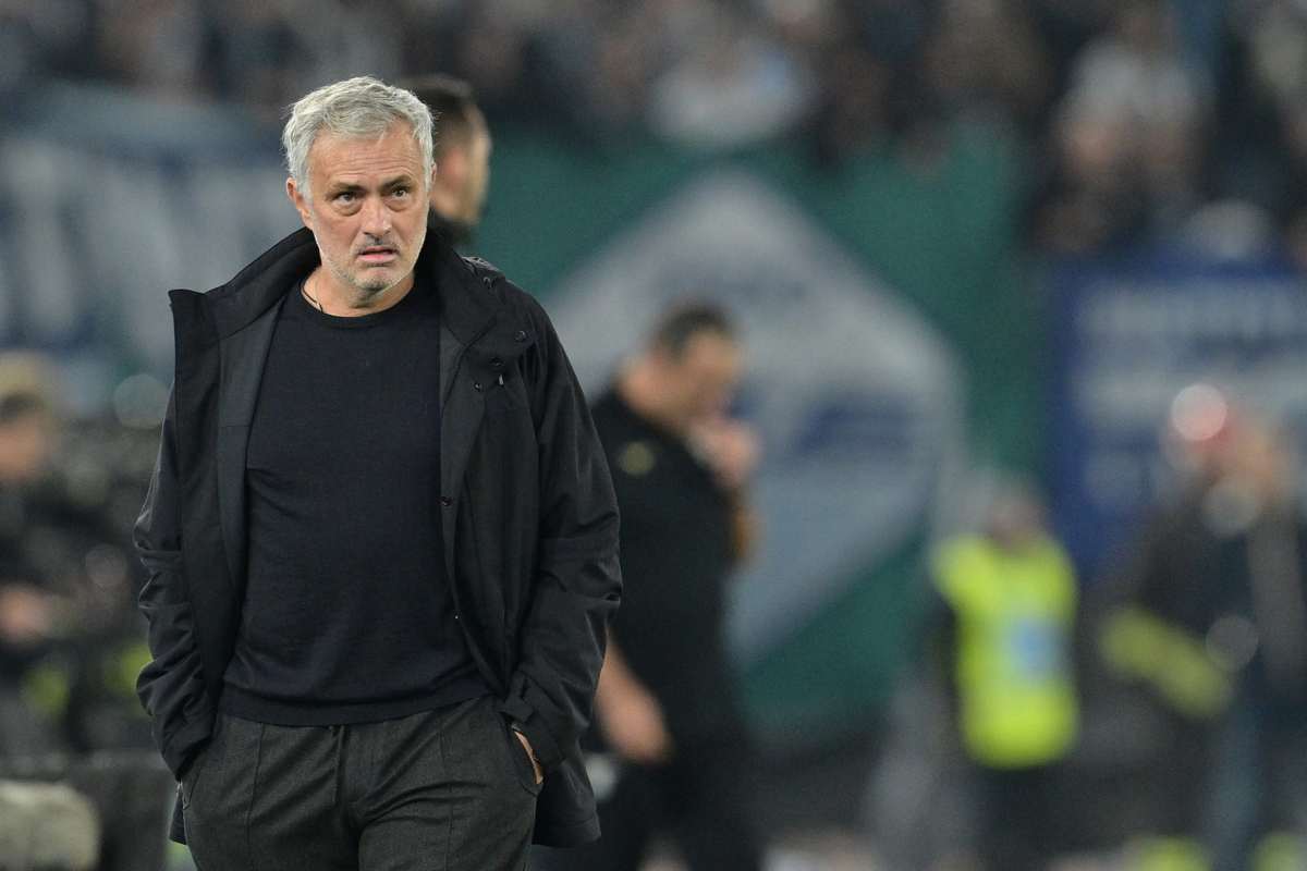 Nuovo allenatore, epilogo thriller: la clausola 'riporta' Mourinho