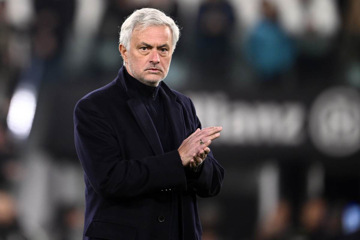 Juve-Roma, clamoroso: hanno tagliato Mourinho