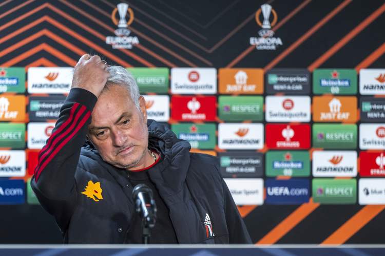 Zazzaroni e il discorso di Mourinho: "Sarà costretto a lasciare la Roma"