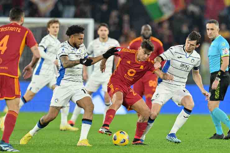 Aureliano fa infuriare la Roma, Atalanta graziata: doppia espulsione