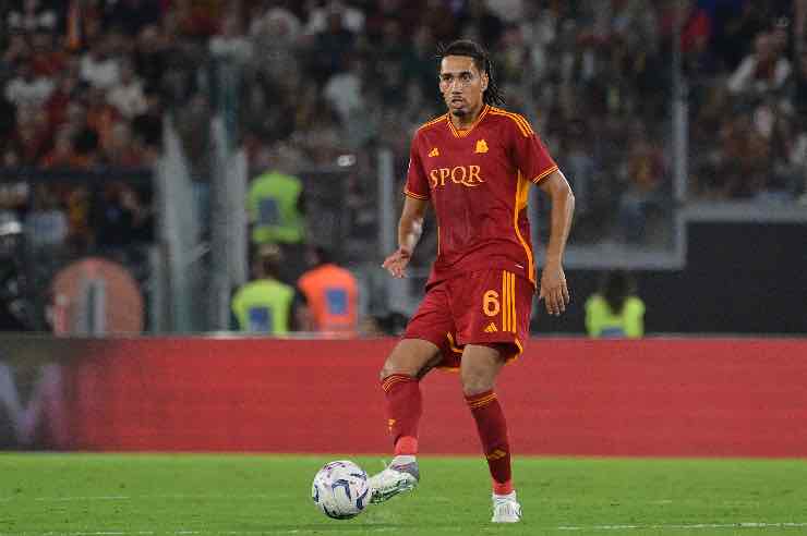 Roma, Smalling interrompe l'allenamento all'istante: ecco cosa è successo