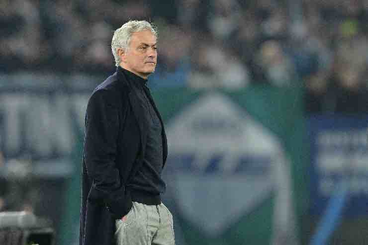 Mourinho in panchina dopo la finale: scelta fatta, fugato ogni dubbio