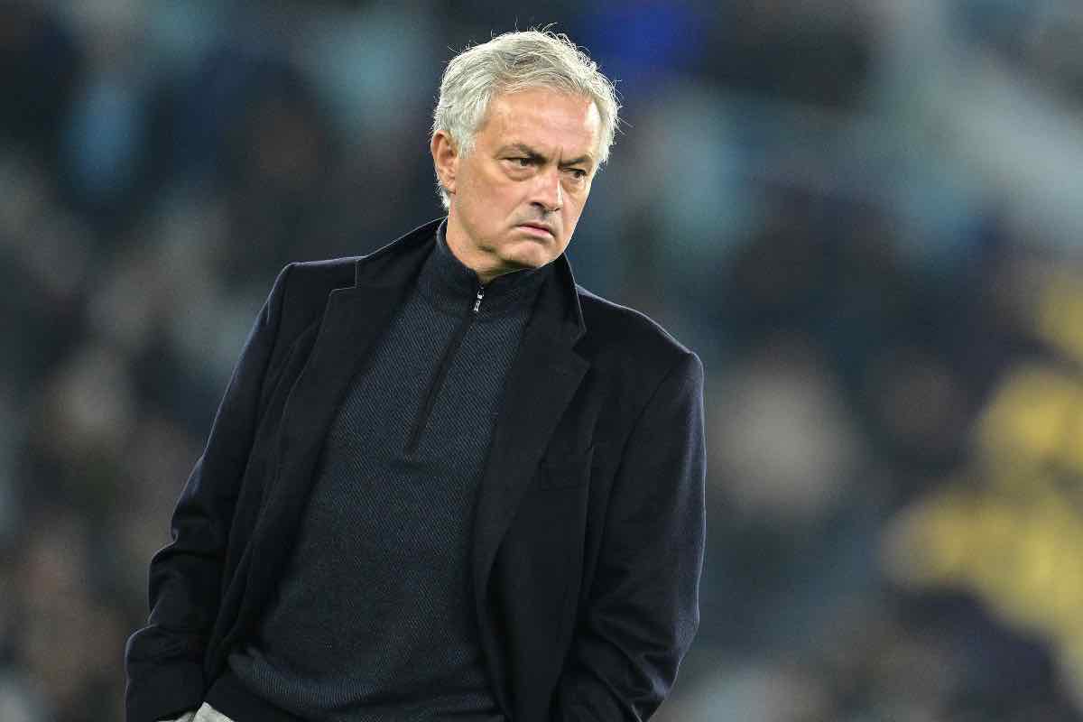Nuovo ribaltone, il tecnico ha detto sì: Mourinho è fuori