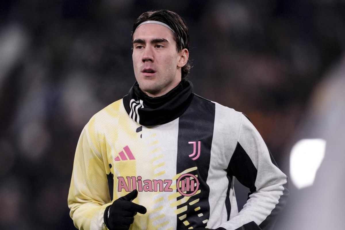 Dusan Vlahovic nel riscaldamento