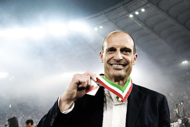 Allegri con la medaglia al collo dopo la vittoria della Coppa Italia