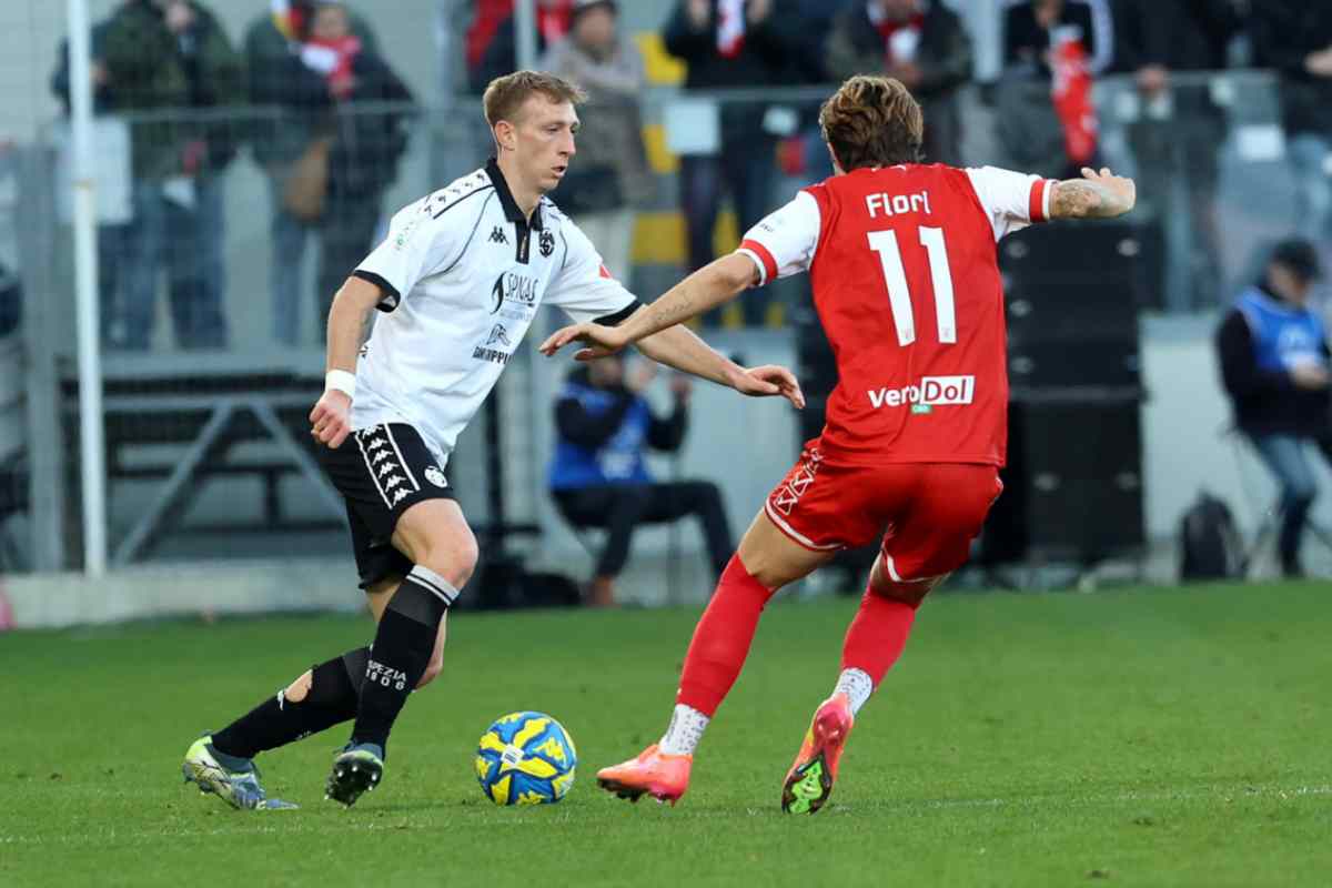 Bertola con la maglia dello Spezia