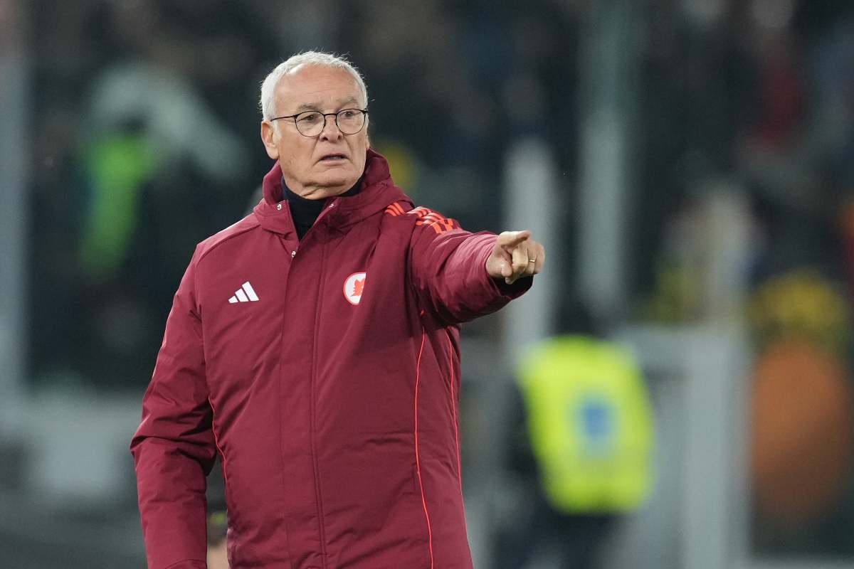 Claudio Ranieri dà indicazioni alla squadra