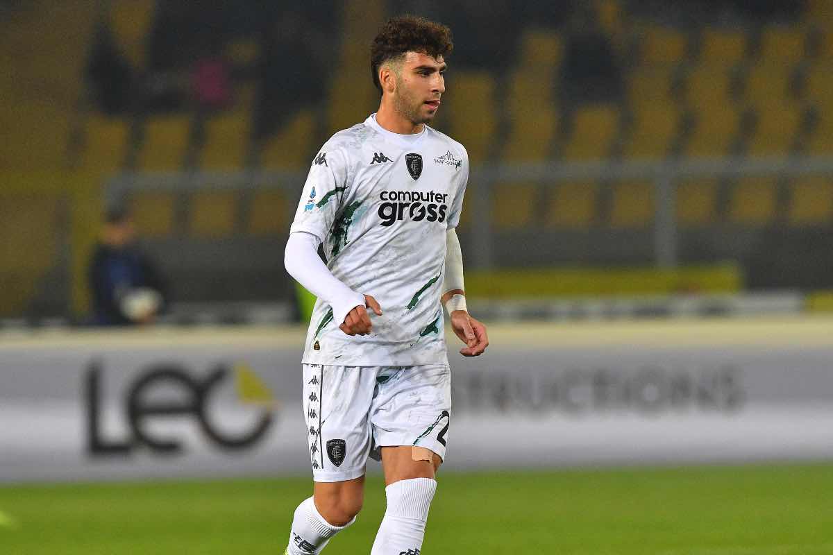 Goglichidze in fase di impostazione difensiva