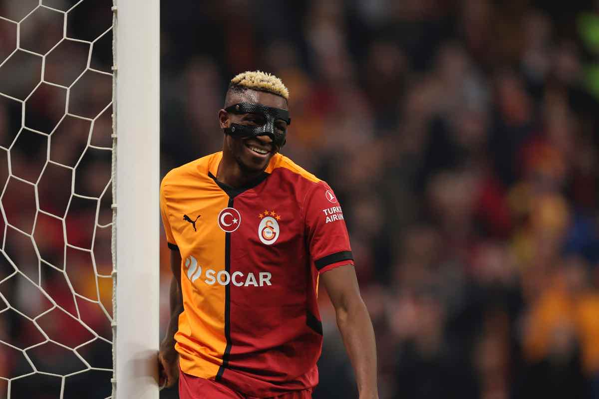 Osimhen al termine di un'azione del Galatasaray