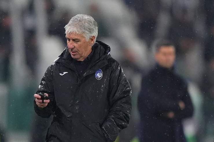Gasperini guarda il cronometro durante Atalanta-Juventus
