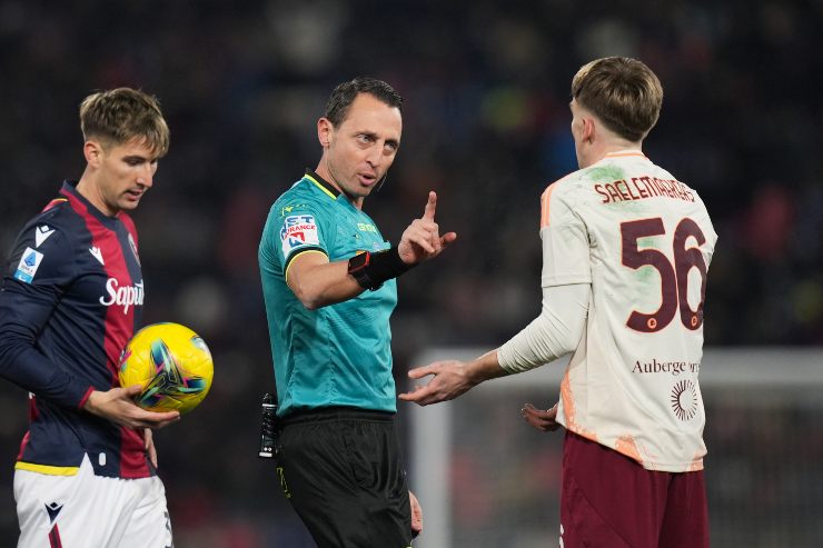 Alexis Saelemaekers durante Bologna-Roma