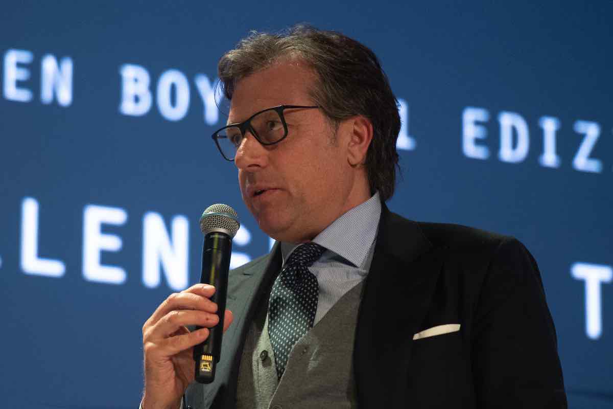 Giuntoli al momento di una presentazione