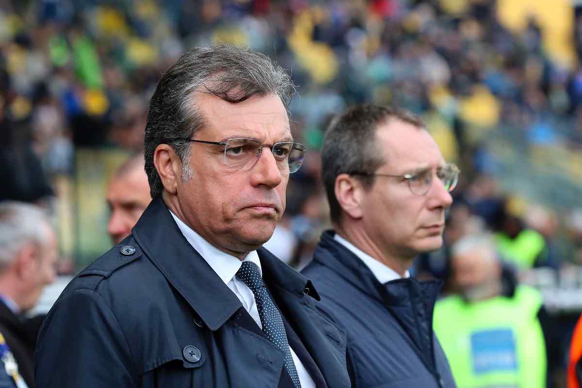 Giuntoli a bordo campo prima del match