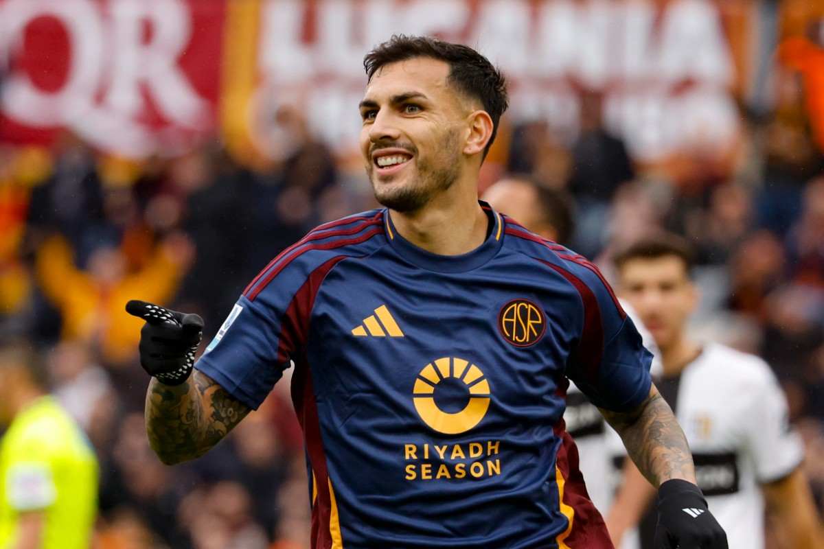 Leandro Paredes esulta dopo un gol