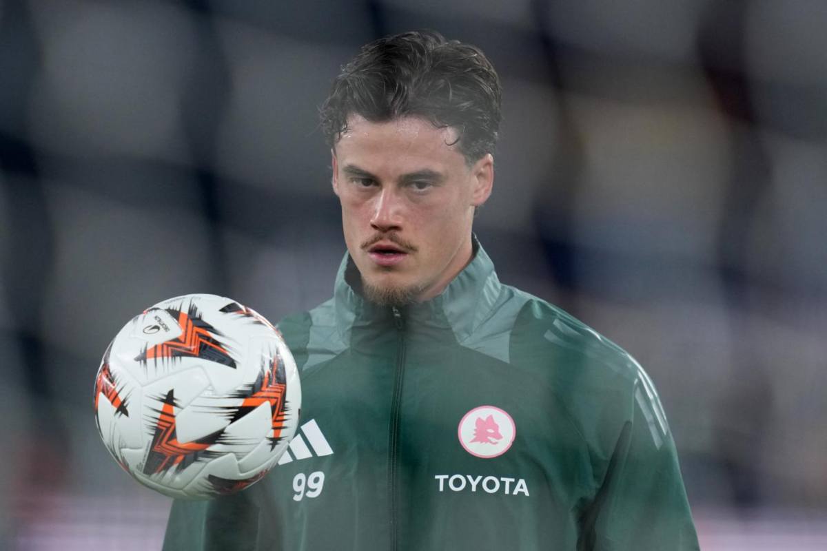 Primo piano di Svilar