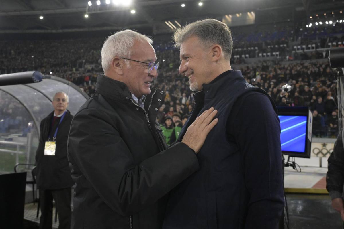 Claudio Ranieri e Marco Baroni si salutano prima dell'inizio del derby