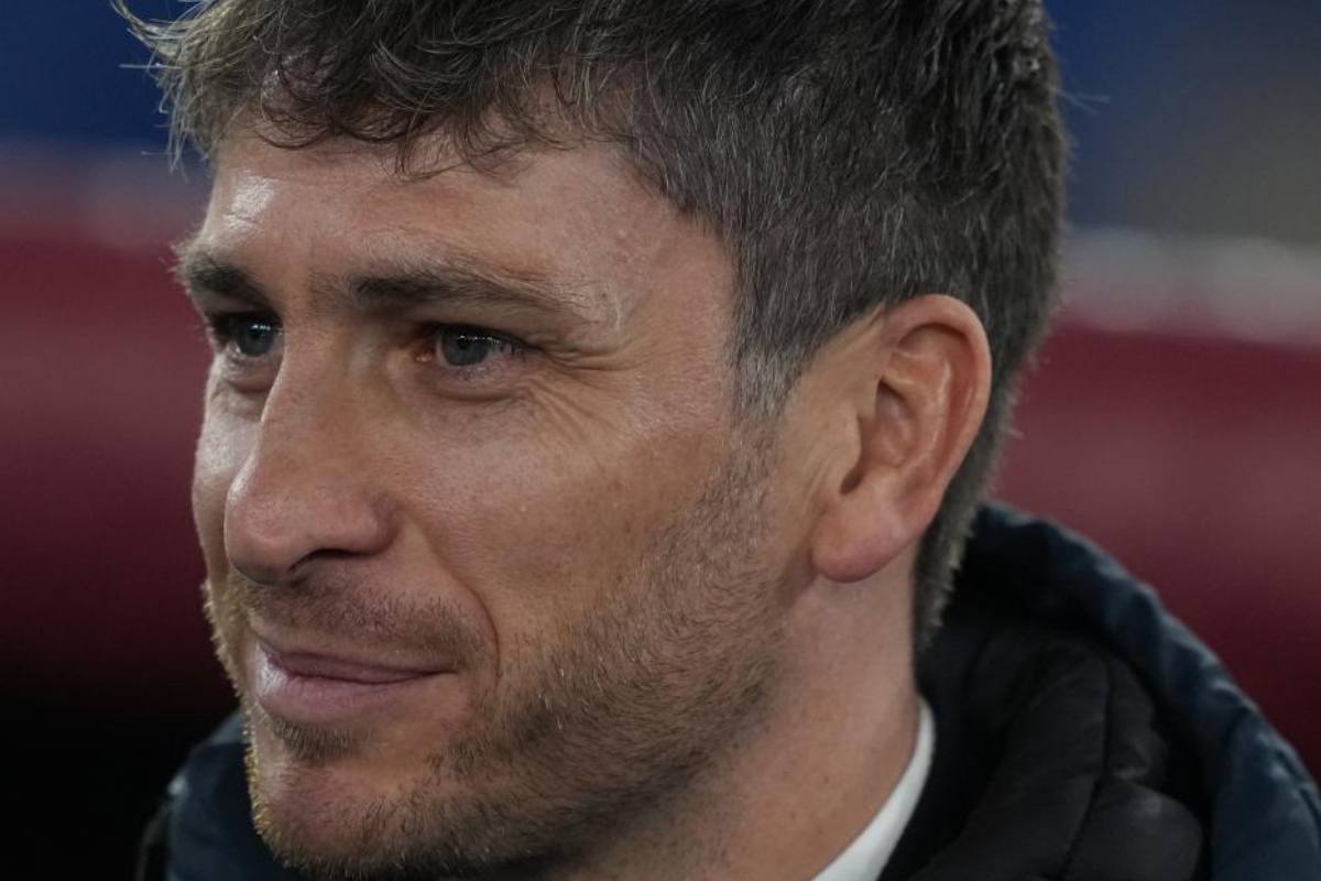 Un sorridente Florent Ghisolfi, direttore sportivo della Roma