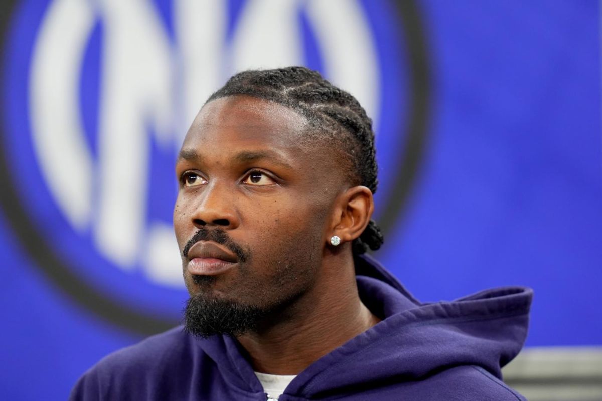 L'attaccante dell'Inter, Marcus Thuram, immortalato ad inizio gara